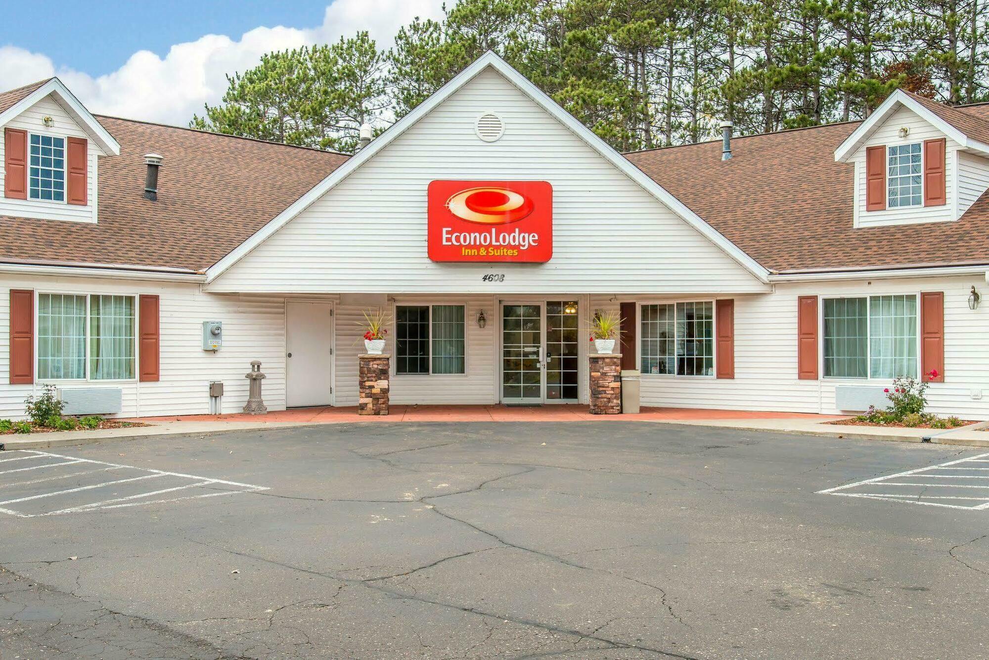 Econo Lodge Inn & Suites Eau Claire Exterior photo